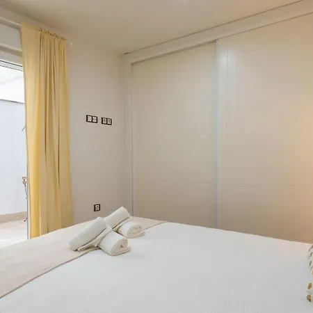 Cristobal Colon Central Apartment Cadiz